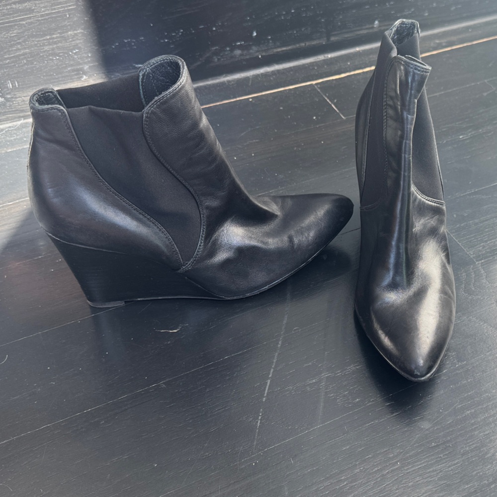Stuart Weitzman Black Leather Wedge Boots